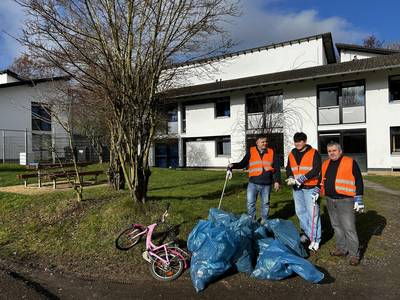 Frühjahrsputz-Aktion der Stadt Königswinter durch die Bewohner:innen der städtischen Gemeinschaftsunterkünfte für Geflüchtete © Stadt Königswinter 1