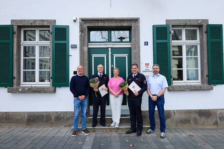 Michael Bungarz (2.v.li) und Jens Bellinghausen (2.v.re) erhielten ihre Bestellungsurkunden