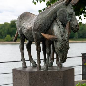Der Esesbrunnen an der Rheinallee