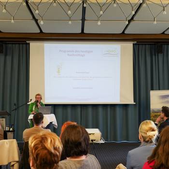 Eröffnet wurde die Veranstaltung durch die Netzwerkkoordinatorin Angela Stang-Schlitt © Stadt Königswinter/Pressestelle Eröffnet wurde die Veranstaltung durch die Netzwerkkoordinatorin Angela Stang-Schlitt