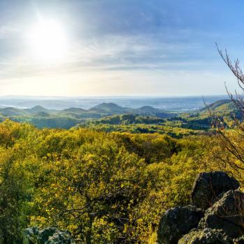 Das Siebengebirge in stimmigem Sonnenlicht © Adobe Stock: Heinz Waldukat Das Siebengebirge in stimmigem Sonnenlicht