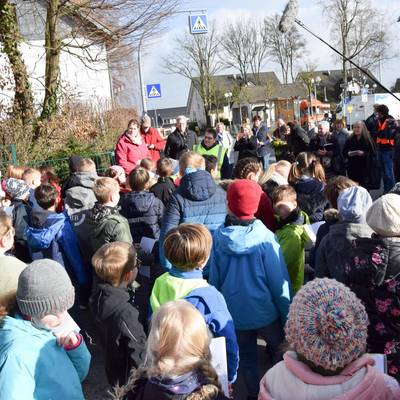 SchuelerlotsinHelgaVoethGratulationSchulkinder