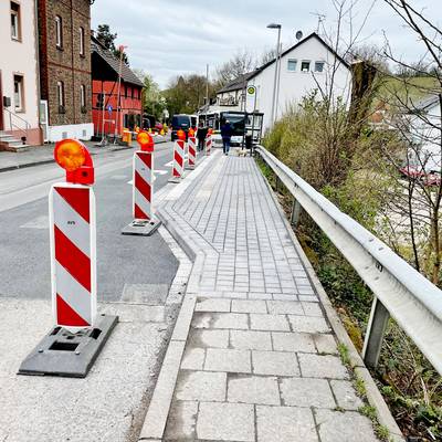 Barrierefreier Umbau der Bushaltestelle „Rennenbergstraße“ konnte früher als geplant fertiggestellt werden.