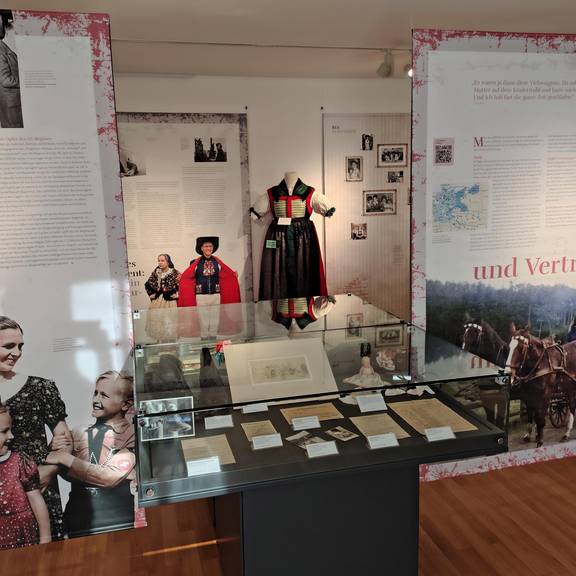 Blick in die Ausstellung 01 Blick in die Ausstellung