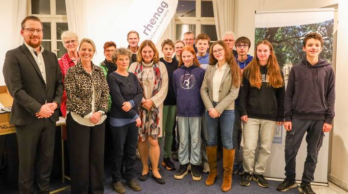 Gruppenbild mit den Beteiligten und Sponsoren