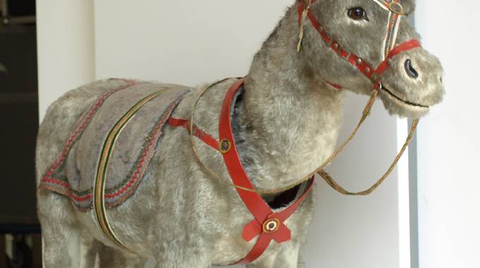 Esel im Siebengebirgsmuseum © Siebengebirgsmuseum eseldarstellung familienf hrung esel siebengebirgsmuseum