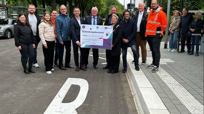 Gruppenbild am Rheinradweg