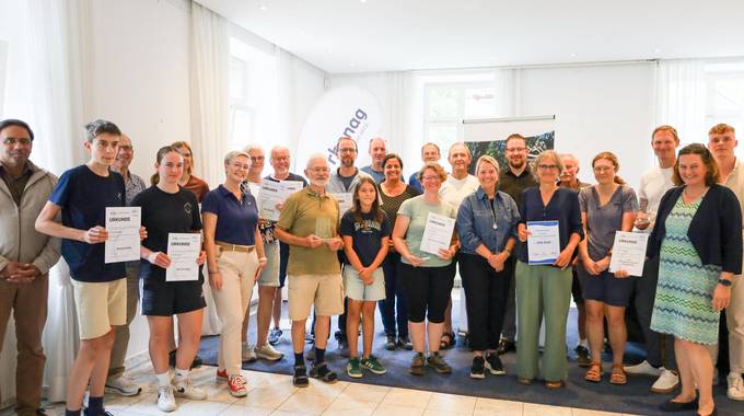 Gruppenbild der Gewinner:innen