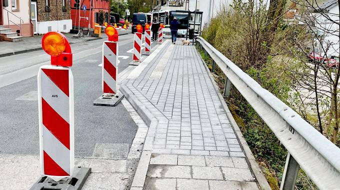 Barrierefreier Umbau der Bushaltestelle „Rennenbergstraße“ konnte früher als geplant fertiggestellt werden. Barrierefreier Umbau der Bushaltestelle „Rennenbergstraße“ konnte früher als geplant fertiggestellt werden.