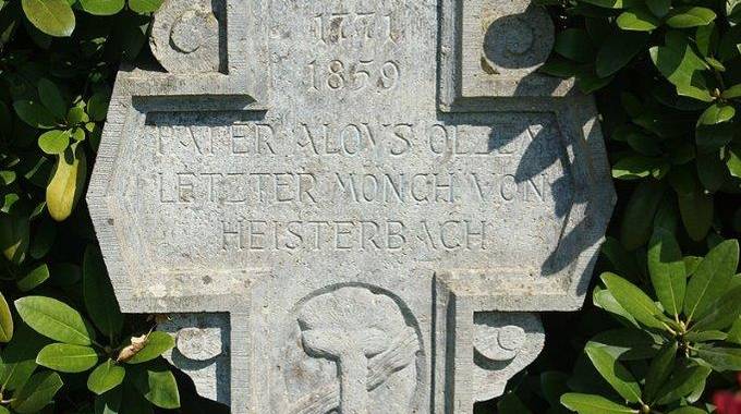 grabstein des letzten mönchs von heisterbach